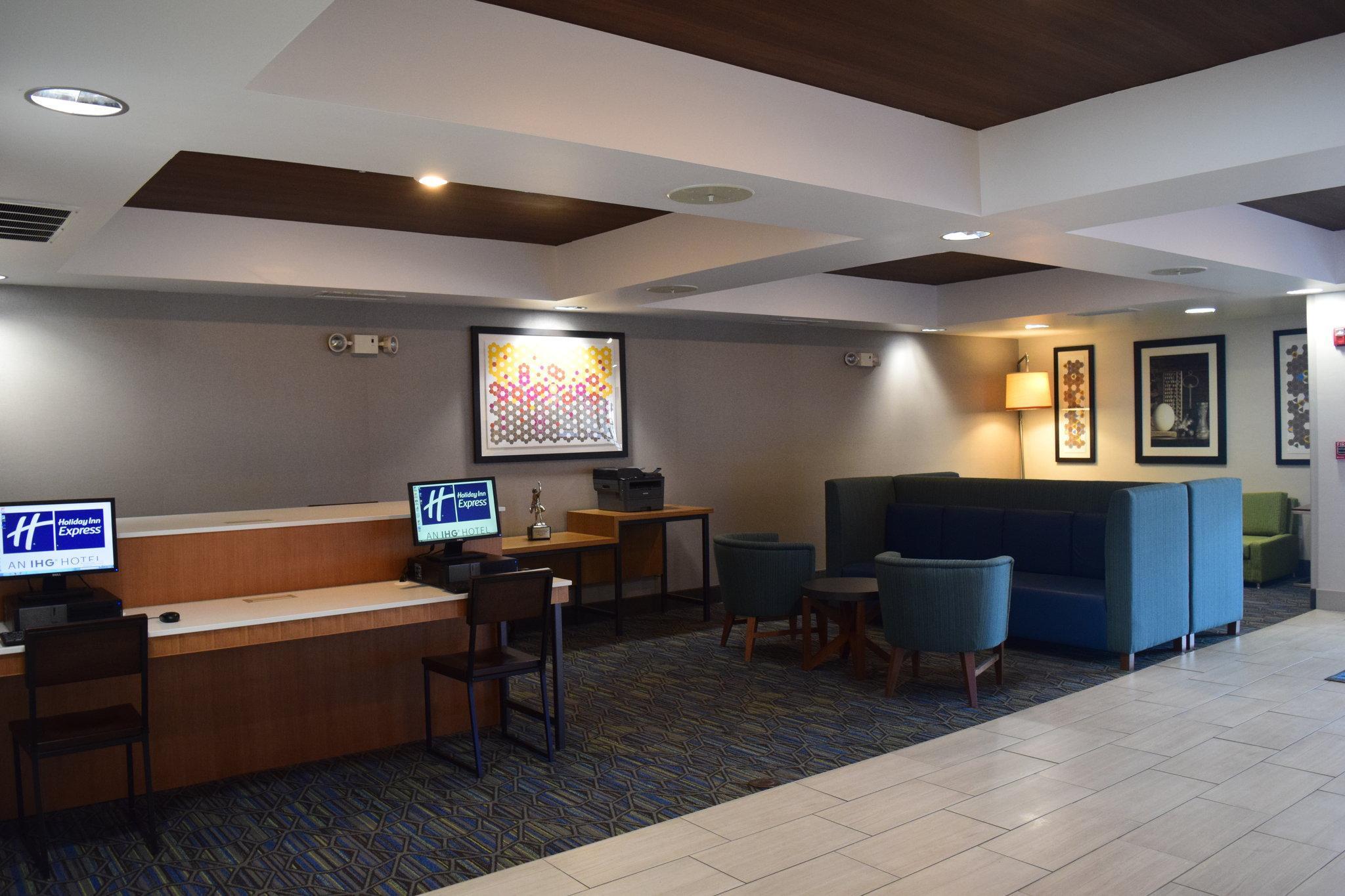 Holiday Inn Express & Suites Sparta Екстер'єр фото