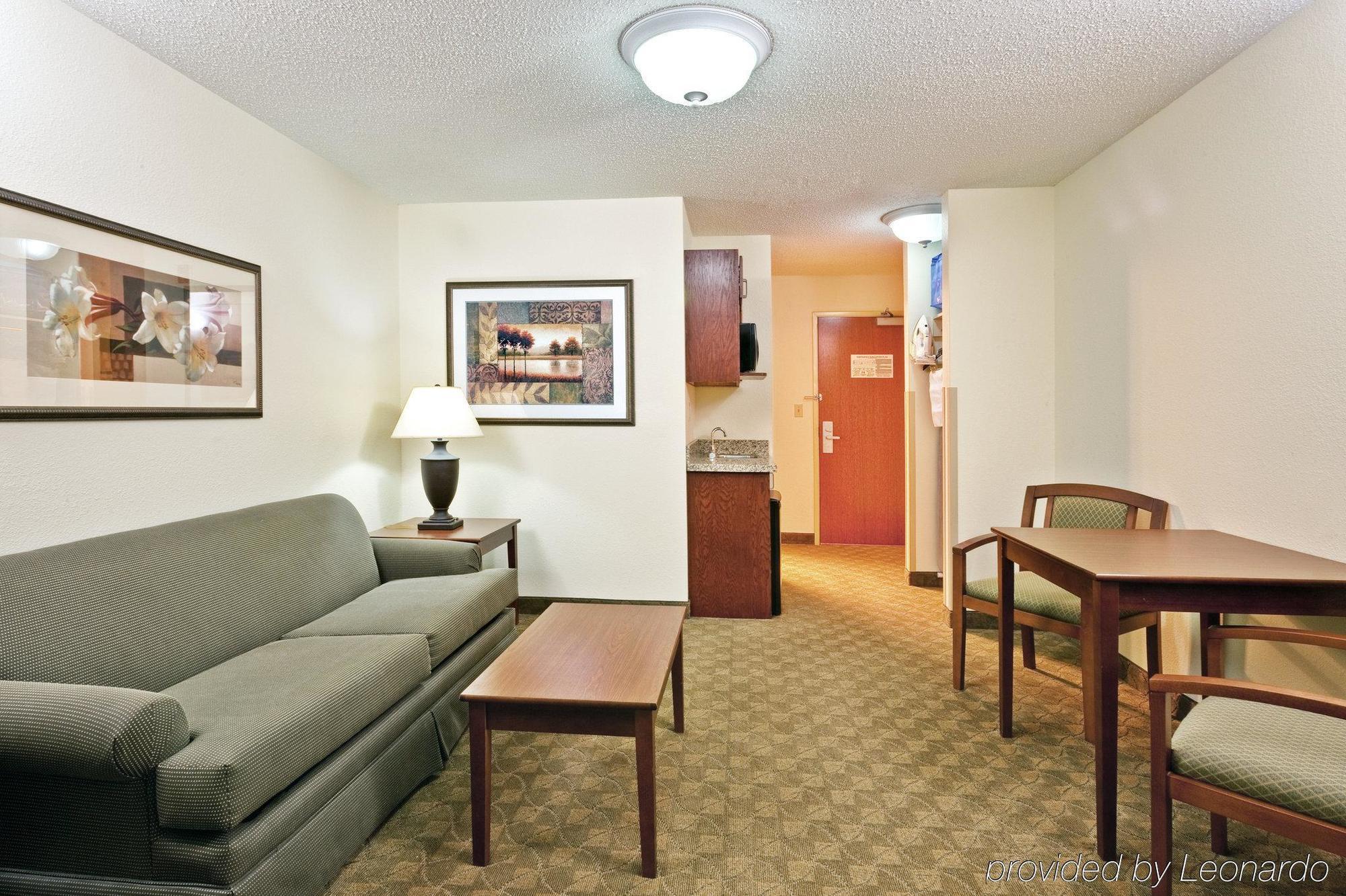 Holiday Inn Express & Suites Sparta Номер фото