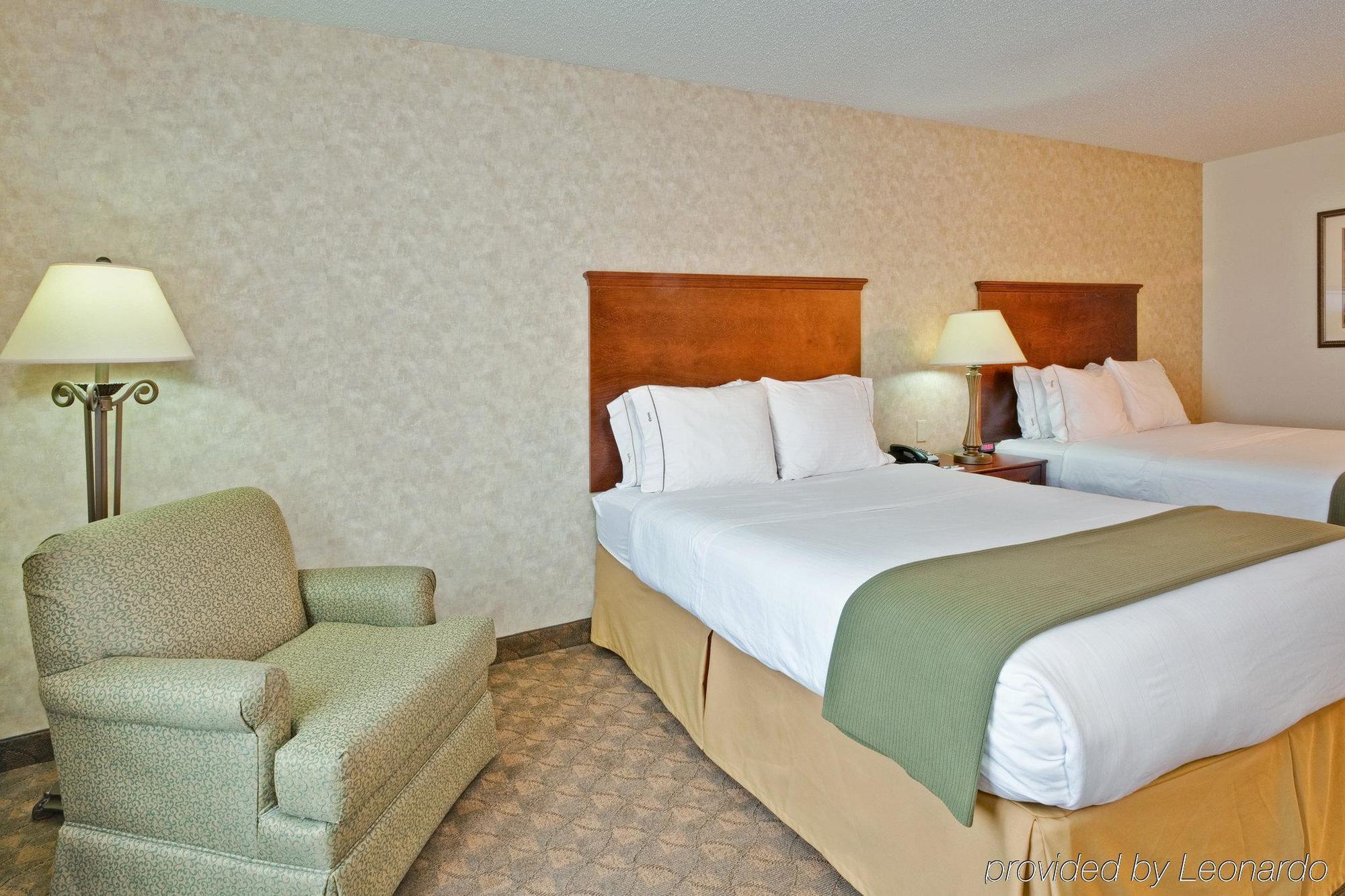 Holiday Inn Express & Suites Sparta Номер фото